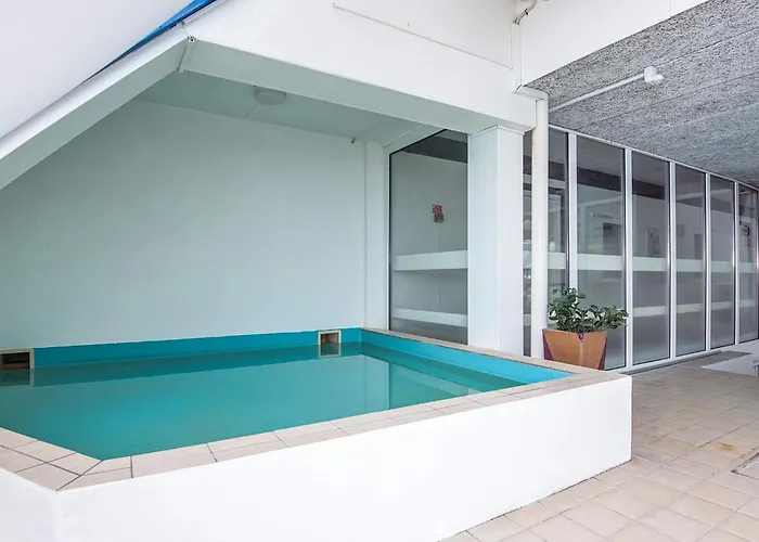 Apartment 4 Person In